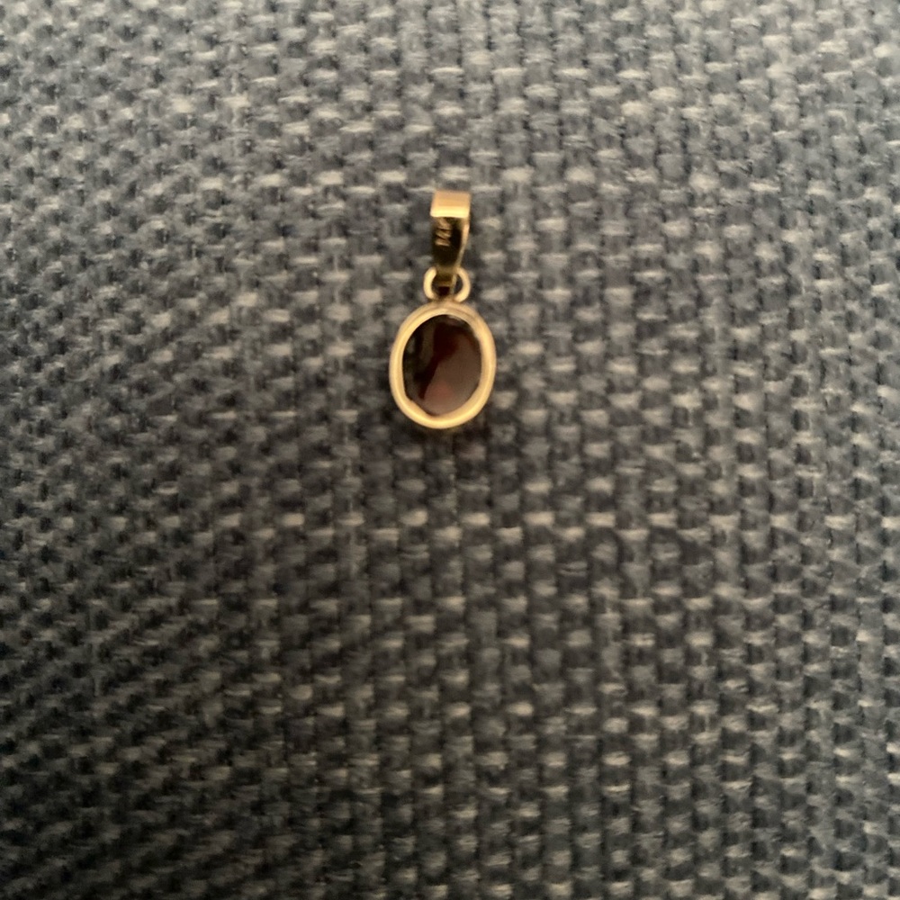 14k gold and amber pendant